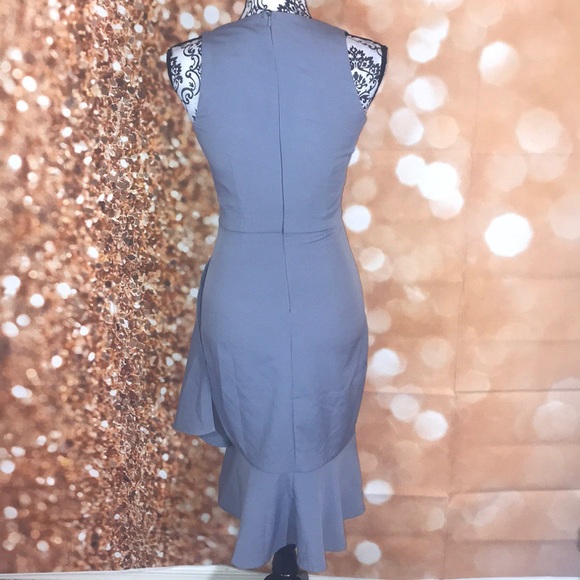 Missguided  low v neck dress - Picture 4 of 5